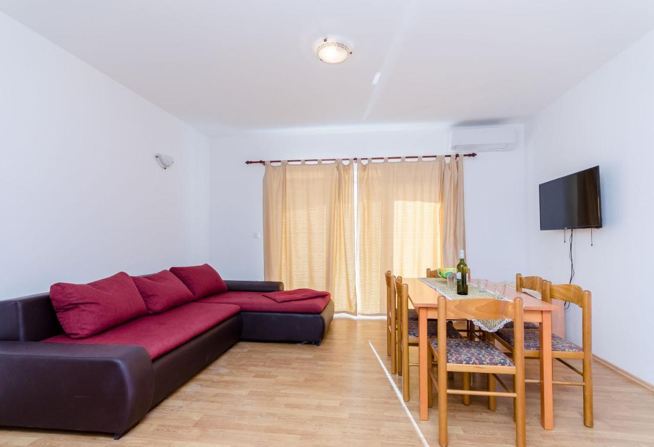 Apartments Alex Lopar Exterior foto